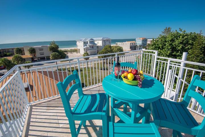 Beachside Oasis in Bradenton Beach, FL