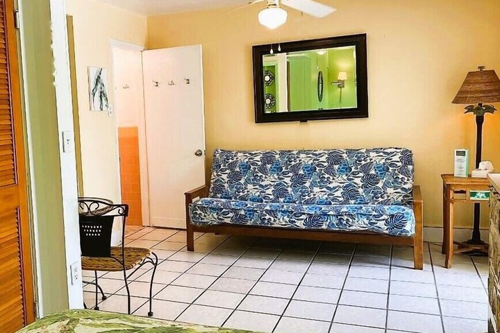 Room 50 of 218