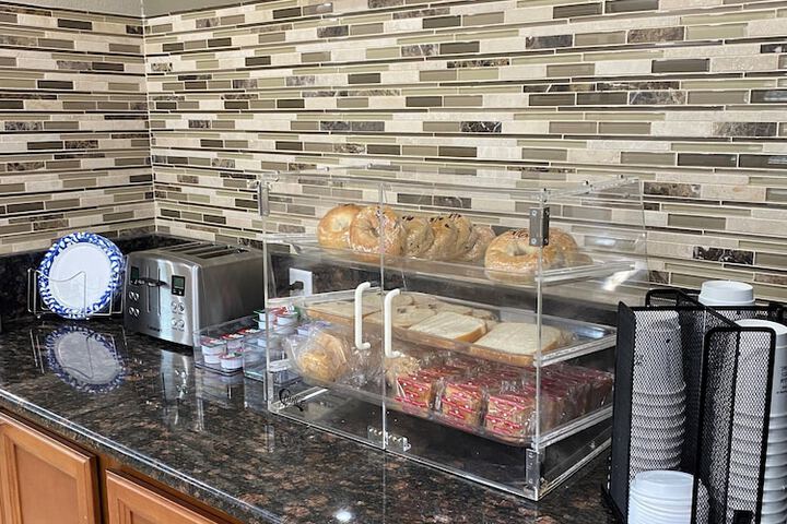 Breakfast/Coffee Service 14 of 17