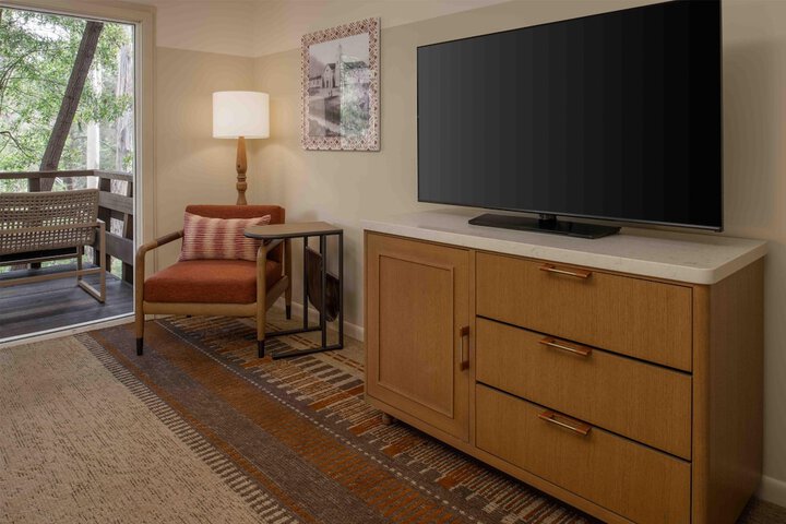 Room 93 of 203