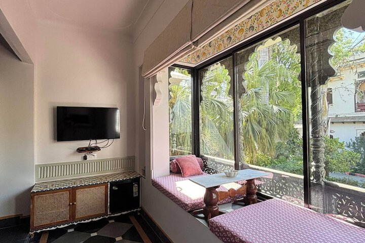 Room 3 of 22