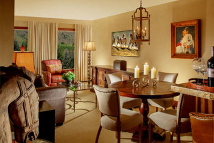 Room 14 of 28