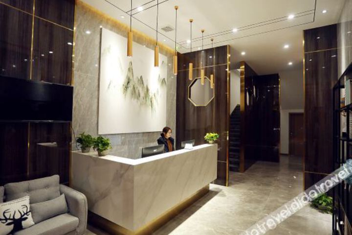 Hotel Interior 6 of 12