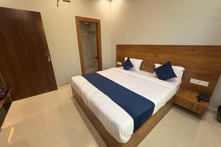 Room 2 of 24