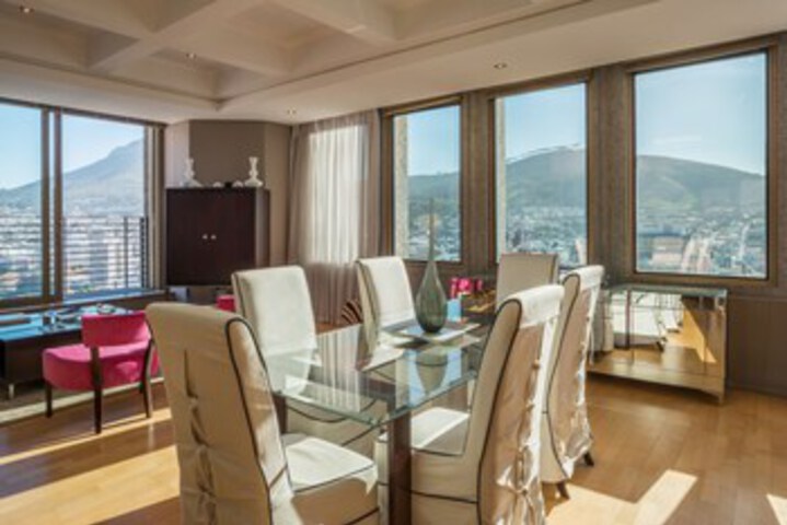 Cartwrights Corner Suite 2