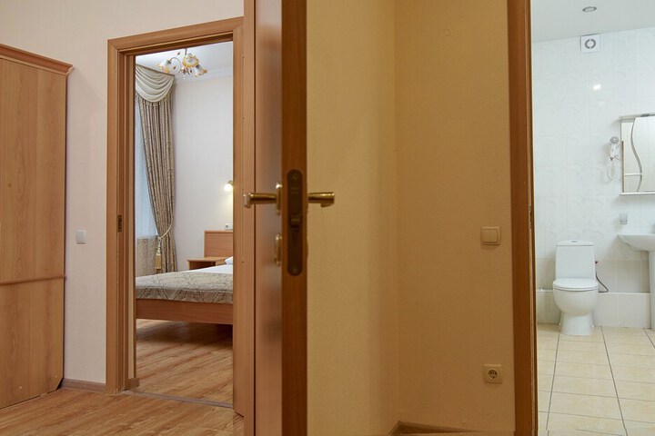 Room 34 of 115