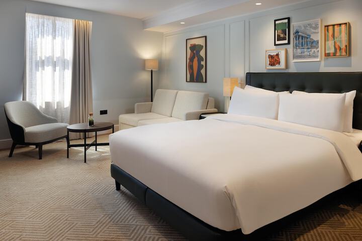 Room 44 of 170