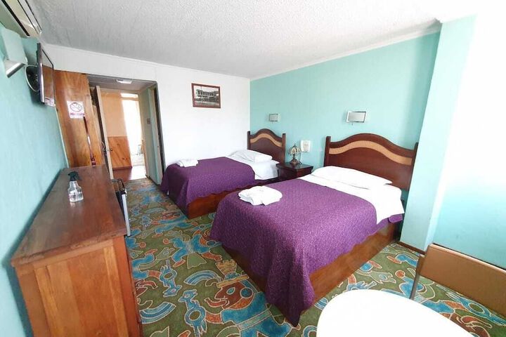 Room 16 of 30