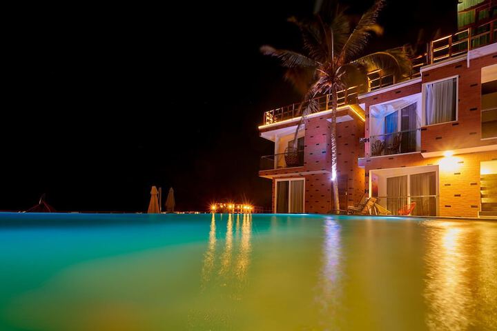 Pool 43 of 78