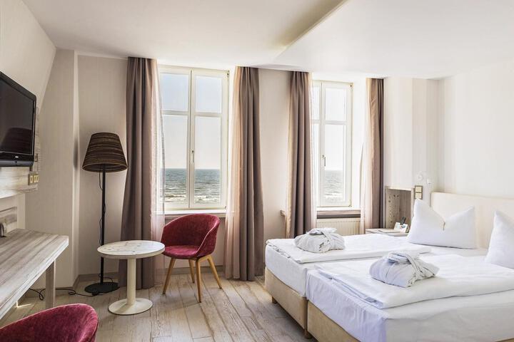 Room 10 of 62