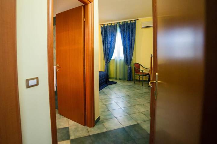 Room 17 of 43