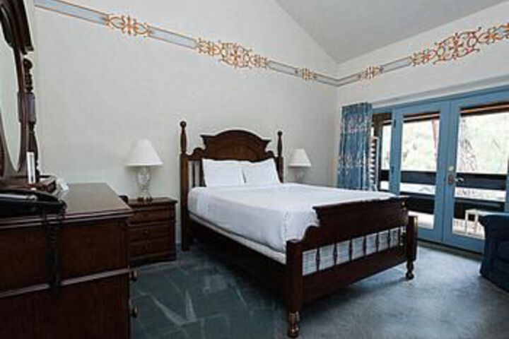 Room 47 of 130