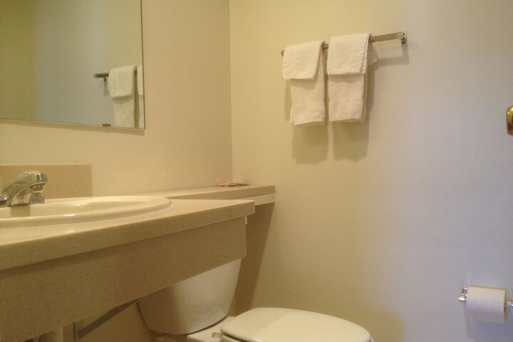 Room 18 of 32