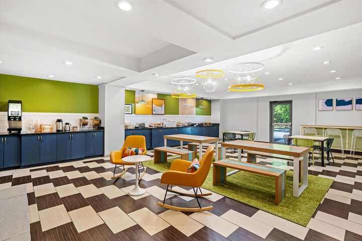 Breakfast area
