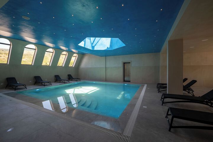 Pool 54 of 75