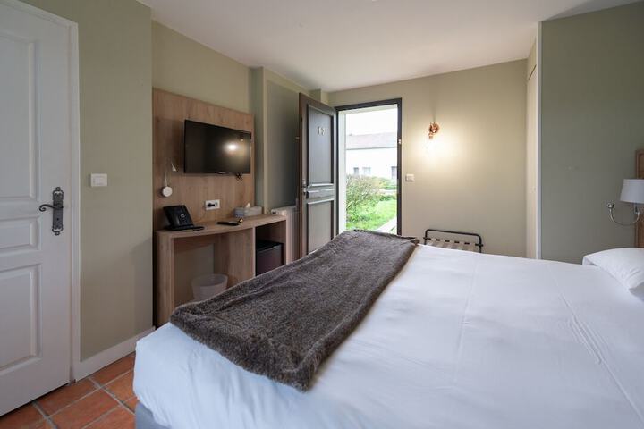 Room 9 of 62