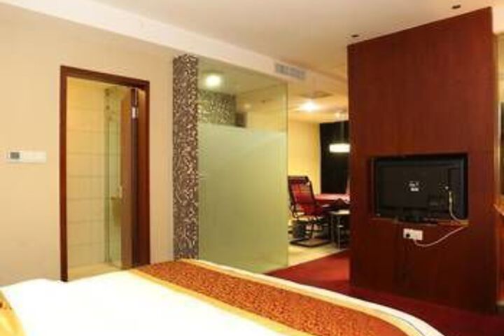 Room 9 of 9