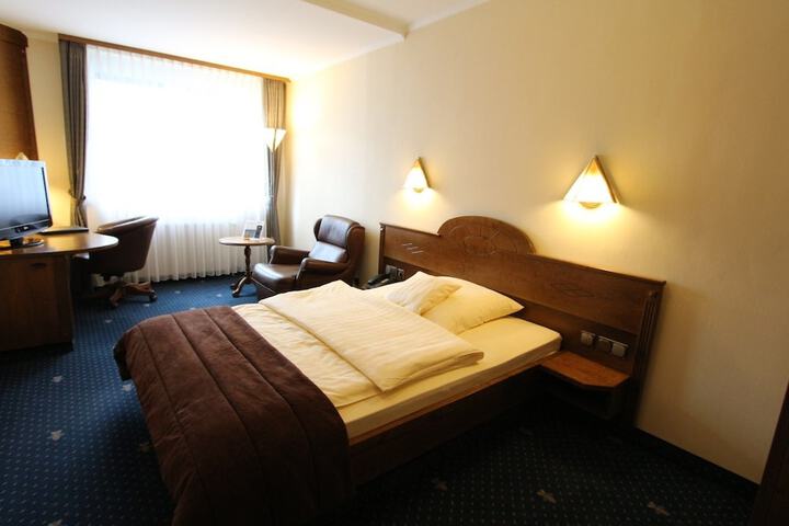 Room 4 of 71