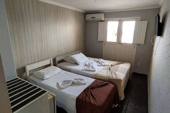 Room 5 of 28