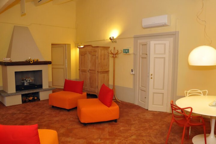 Room 16 of 60