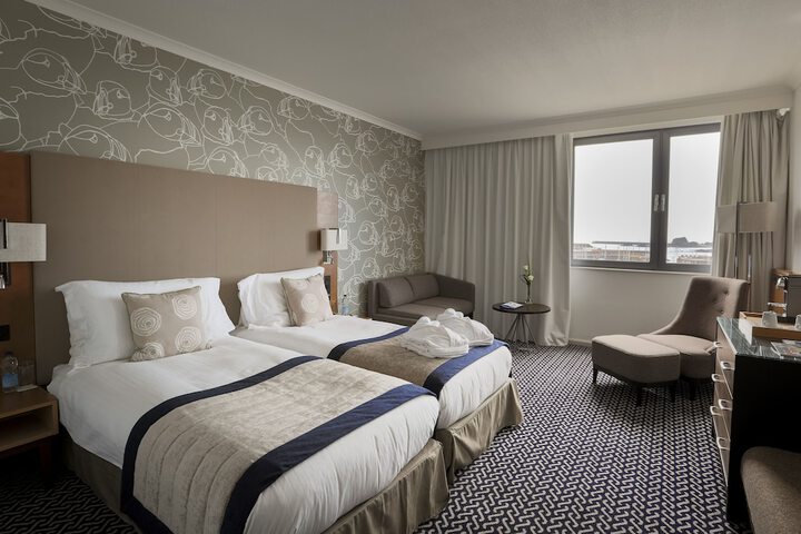 Room 20 of 118