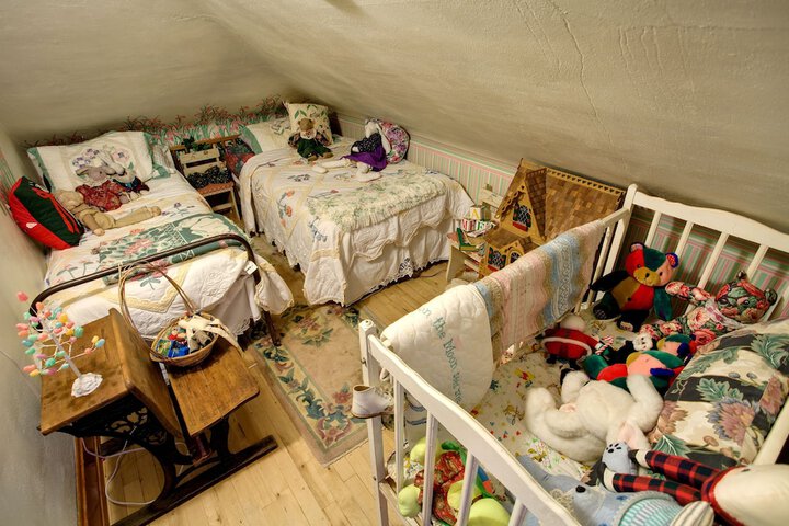 Room 6 of 40