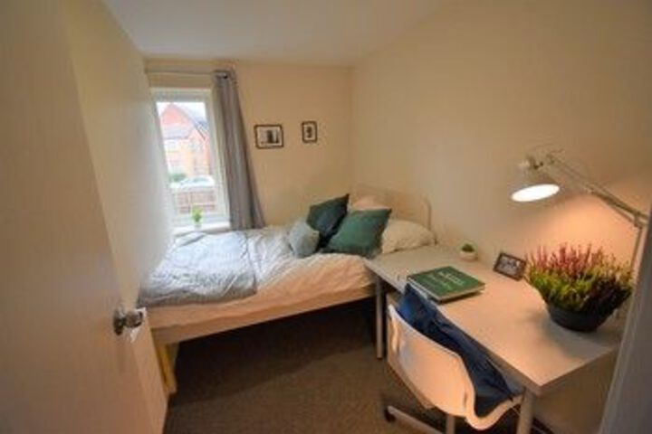 Room 9 of 23
