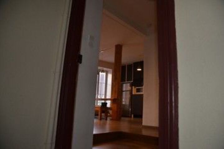 Room 9 of 20