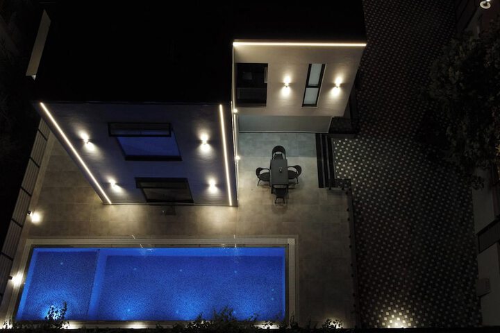 Pool 143 of 164