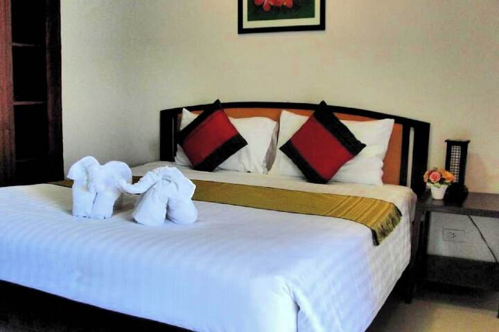 Room 6 of 27