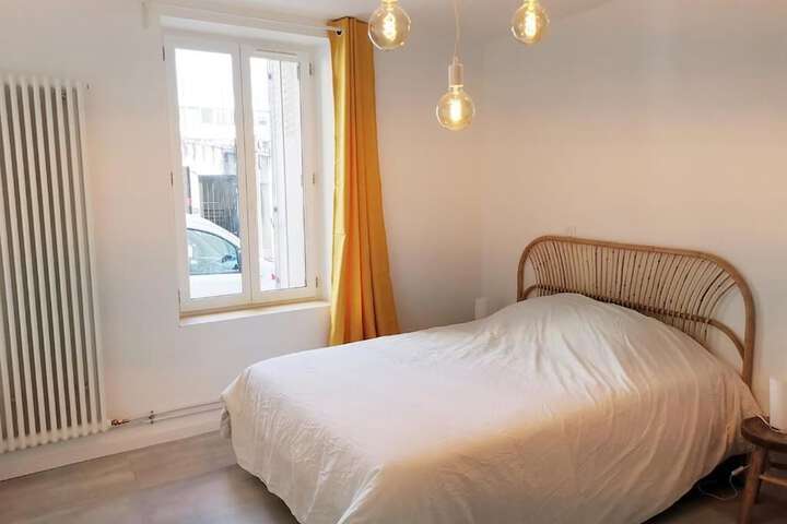 Room 8 of 48