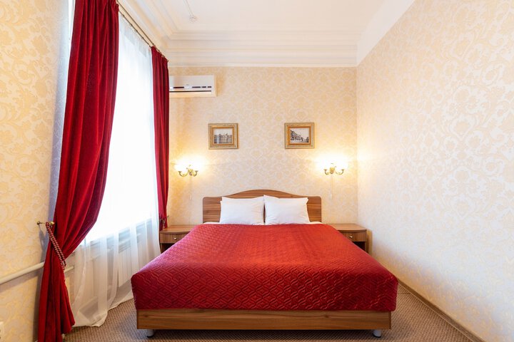 Room 8 of 51
