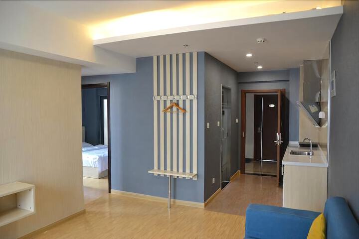 Room 12 of 26