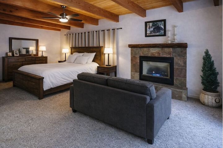 Knickerbocker Mansion and Estates in Big Bear Lake, CA
