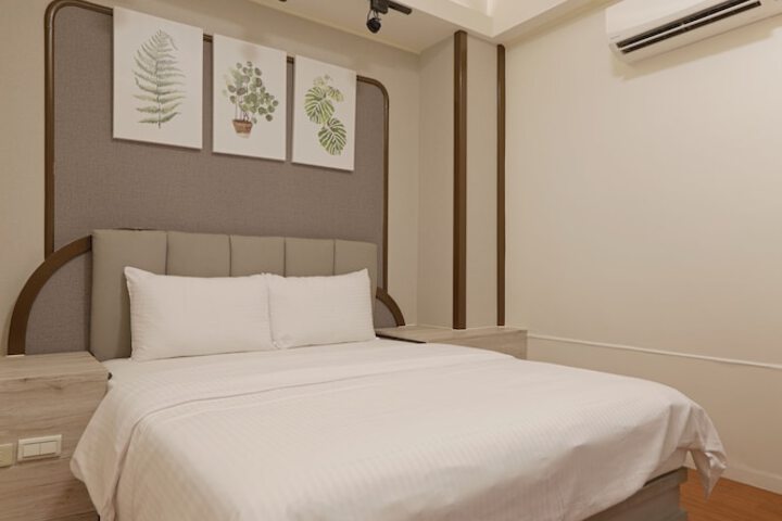 Room 105 of 232