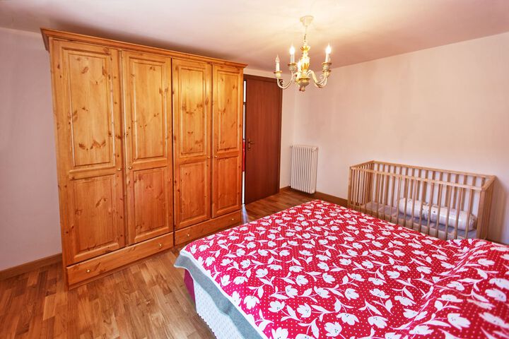 Room 14 of 99