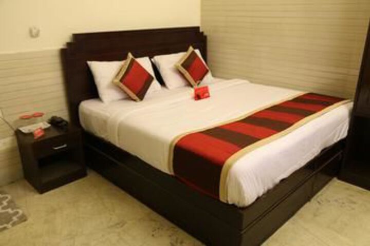 Room 9 of 23