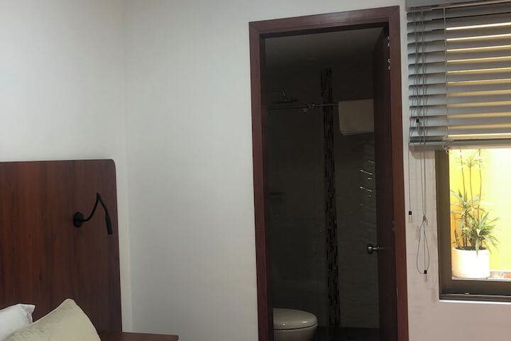 Room 5 of 27