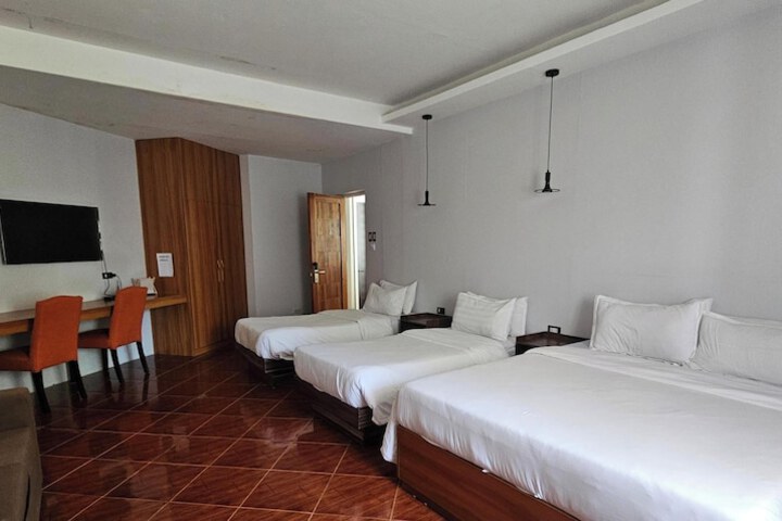 Room 20 of 32
