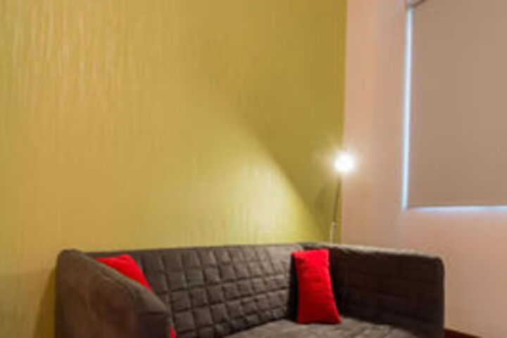 Room 6 of 14