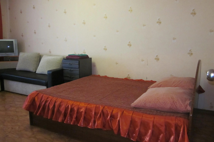 Room 6 of 14