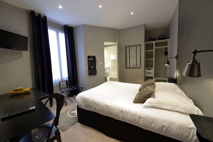 Room 4 of 44