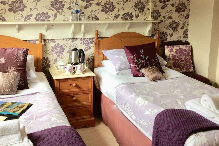 Room 6 of 42