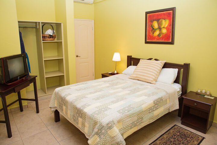 Room 10 of 46