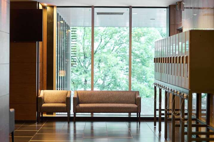 Entrance & Lobby