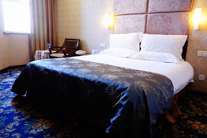 Room 6 of 21