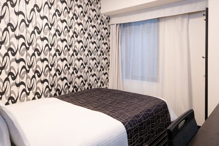 Room 9 of 52