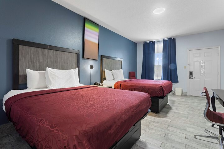 Room 9 of 26