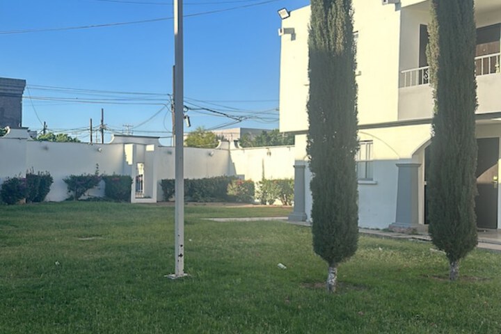 Hotel Exterior 204 of 215