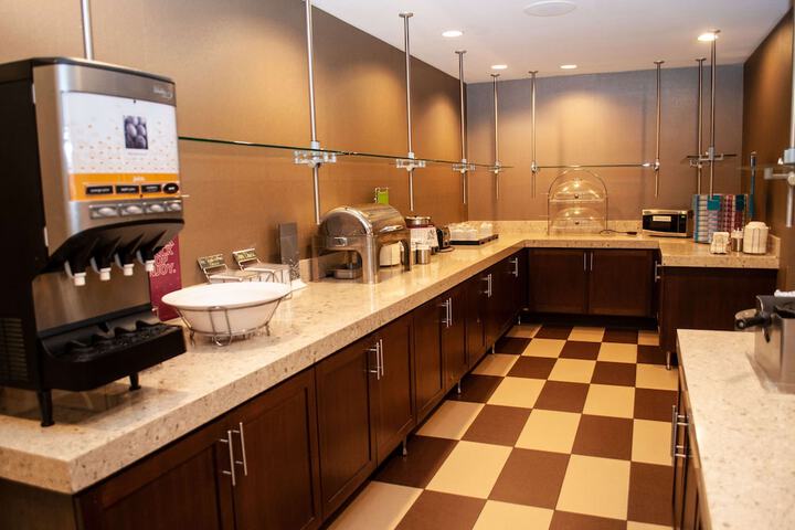Breakfast area